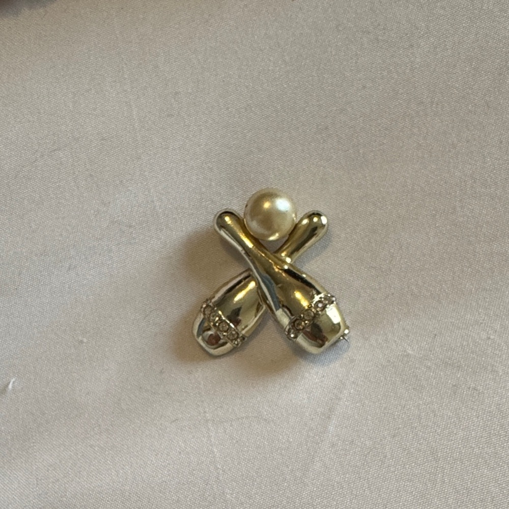 Vintage 60’s Bowling Pin AVON Brooch Gold Tone With Faux Pearl and Rhinestones